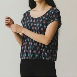 AERIE · GEOMETRIC PRINT CROPPED SCOOP NECK TOP -  SMALL